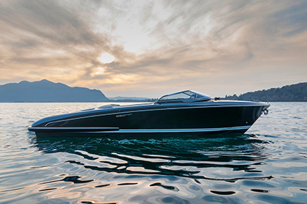 Yacht Riva Iseo Super New