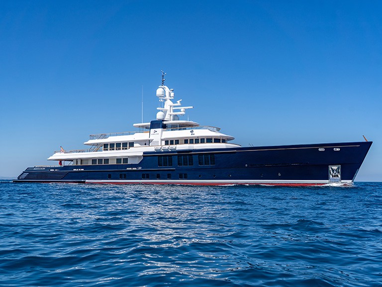 Yacht CRN Cerulean