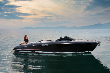 Yacht Riva Iseo