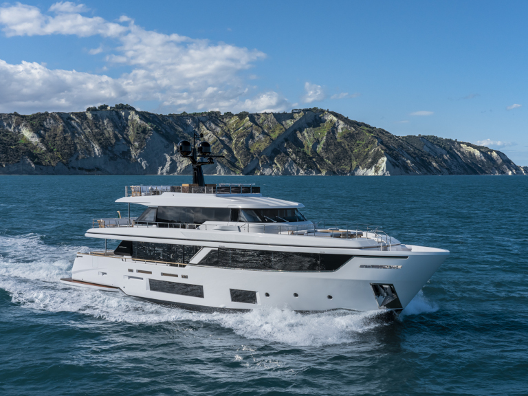 Yacht Custom Line Navetta 30