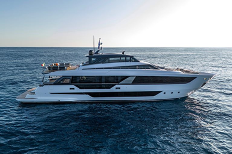 Yacht Ferretti Yachts 1000 SkyDeck New