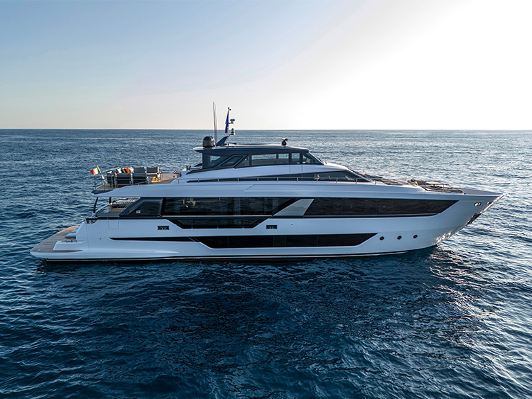 Yacht Ferretti Yachts 1000 SkyDeck New