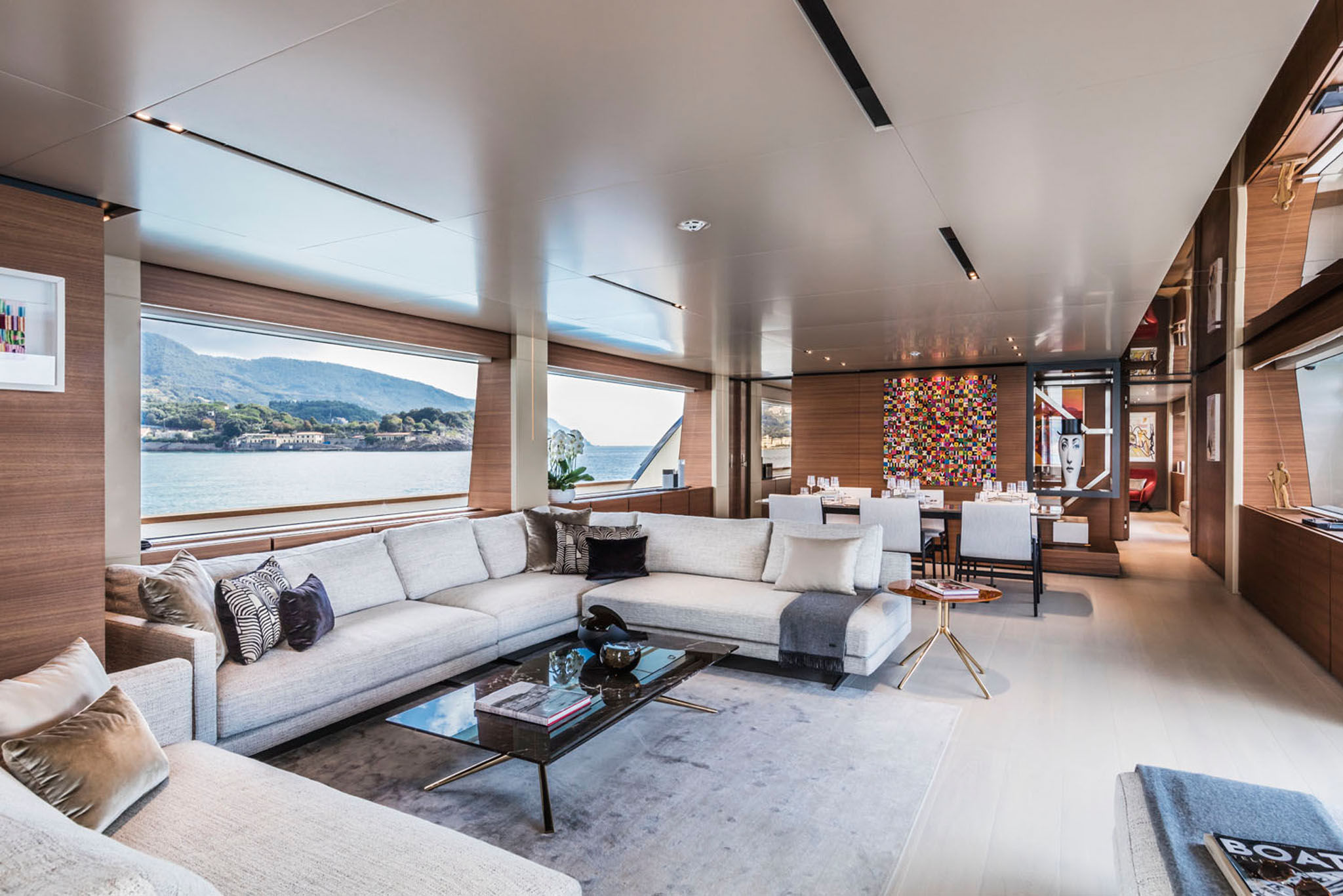 Custom Line Navetta 33 - internal 1