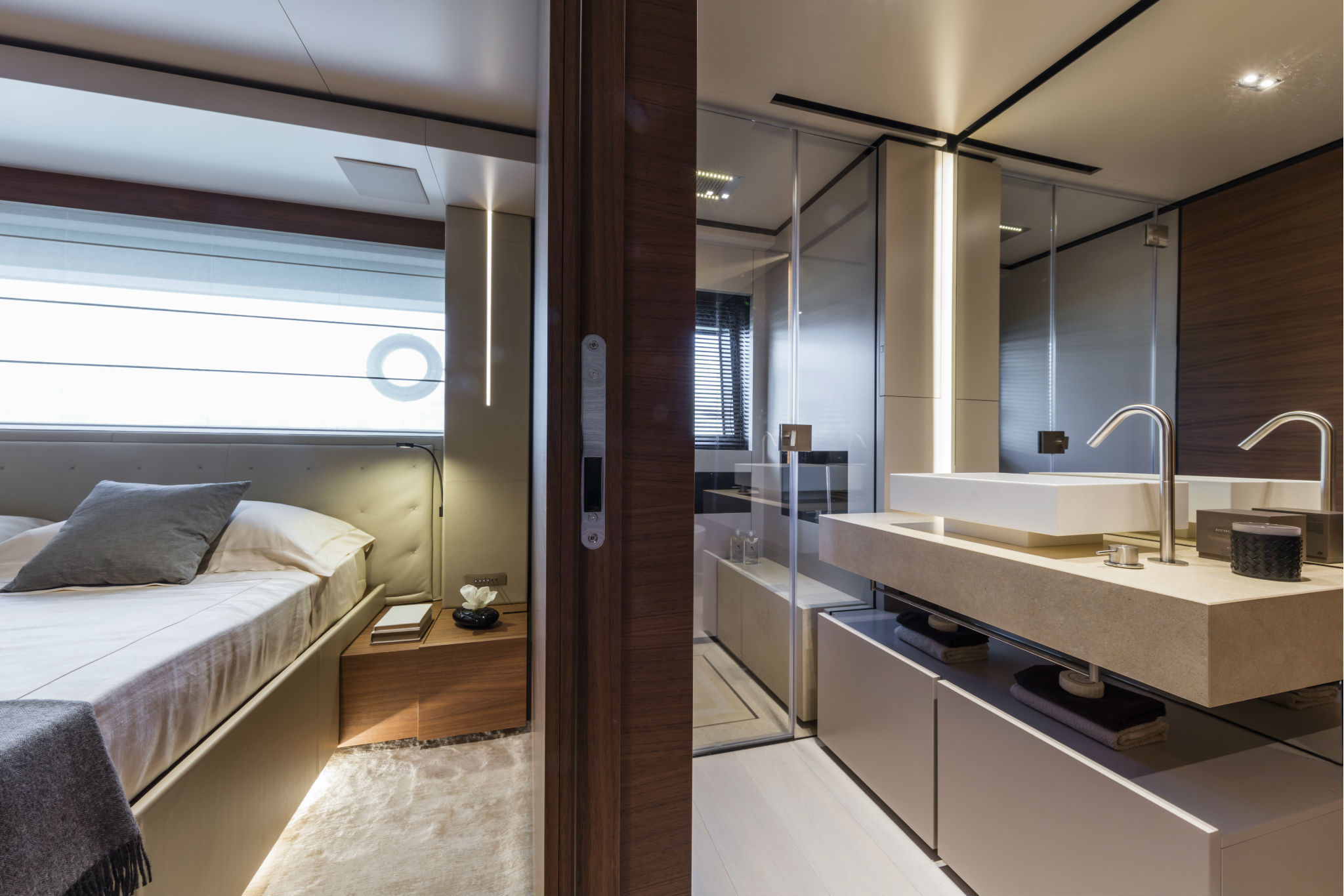 Custom Line Navetta 33 - internal 15