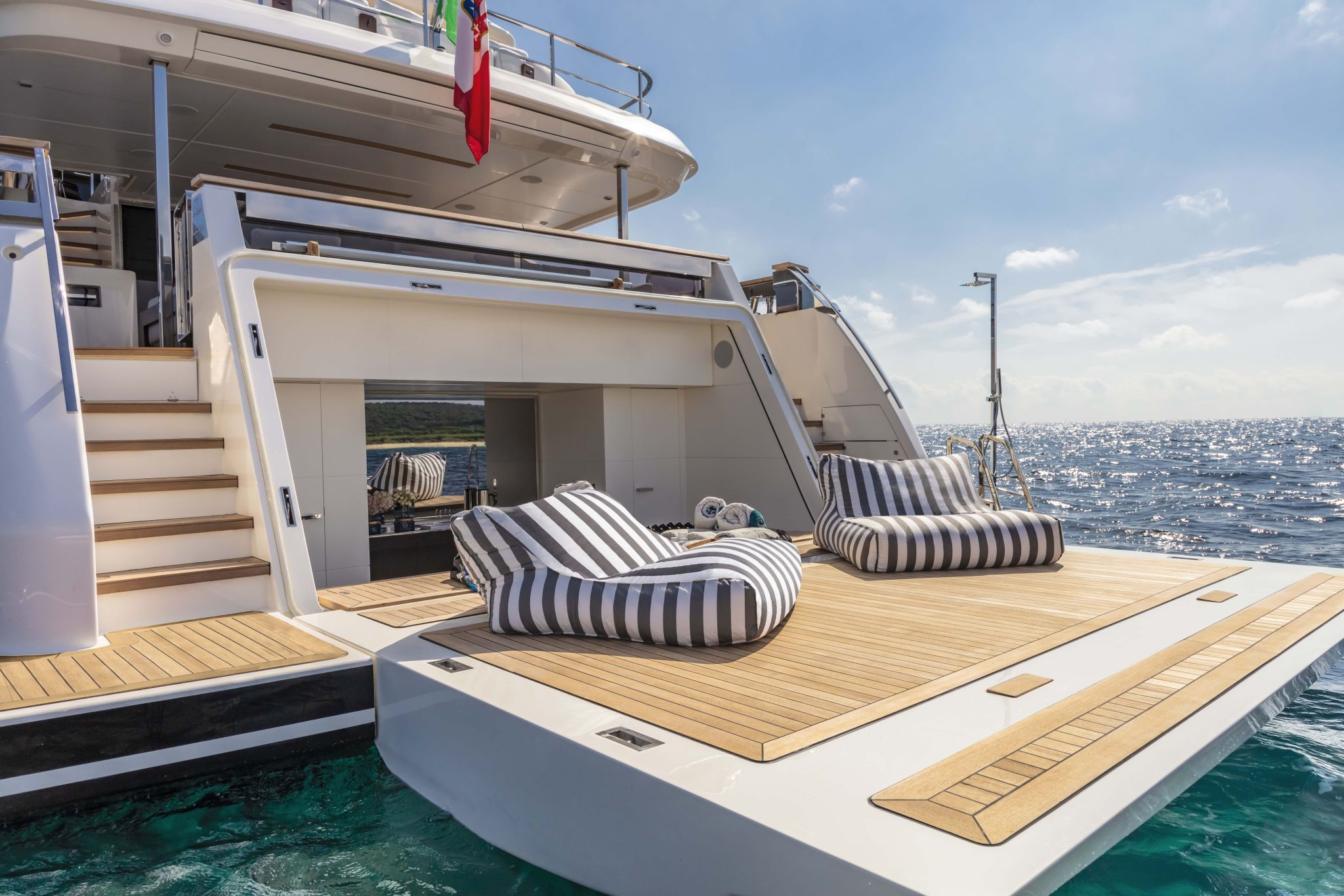 Custom Line Navetta 42 - internal 27
