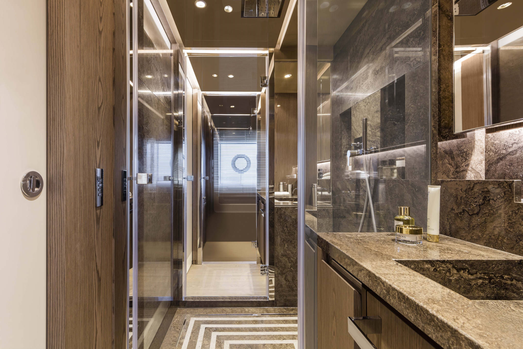 Custom Line 106' - internal 23