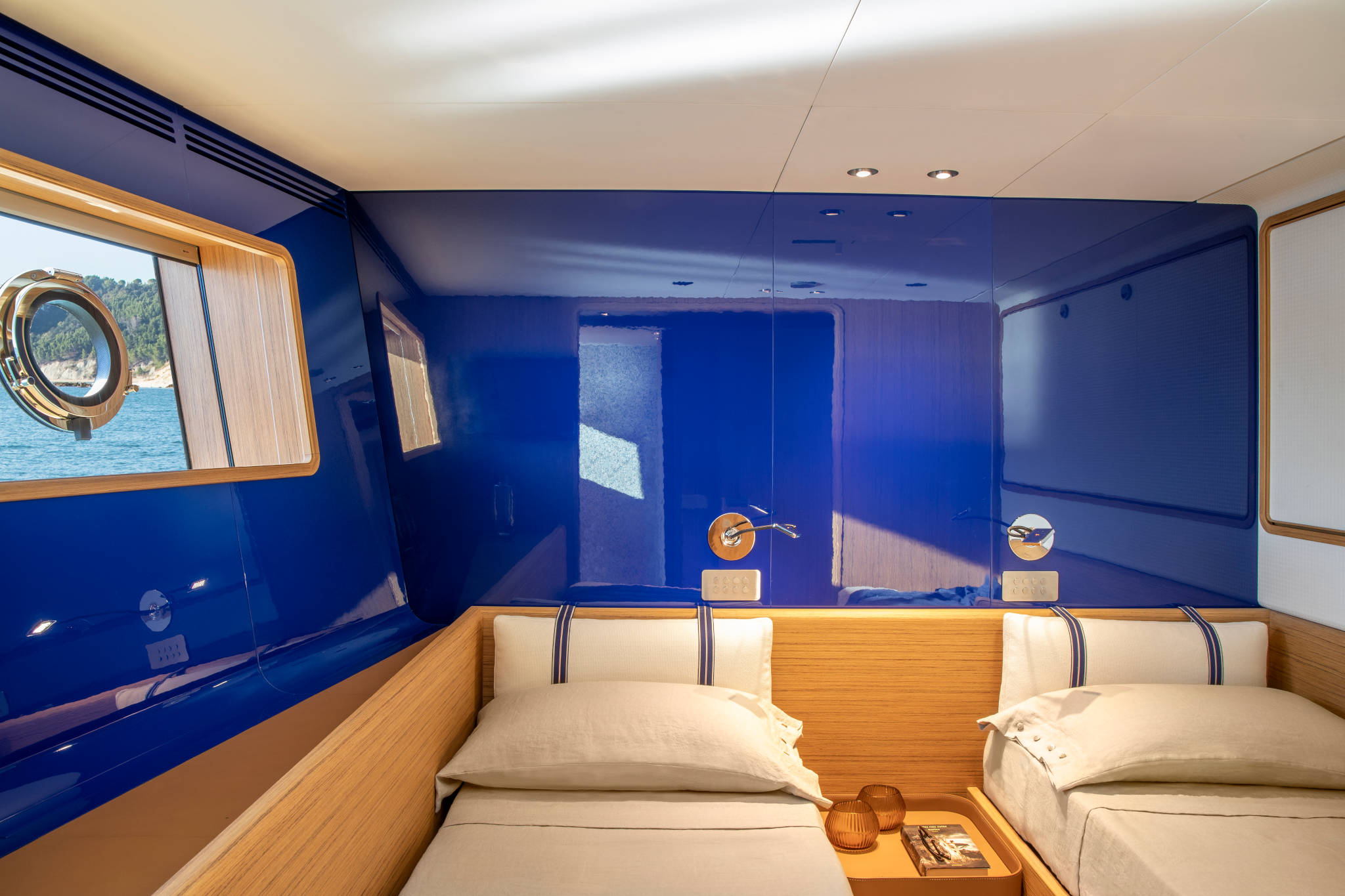 Custom Line Navetta 30 - internal 18