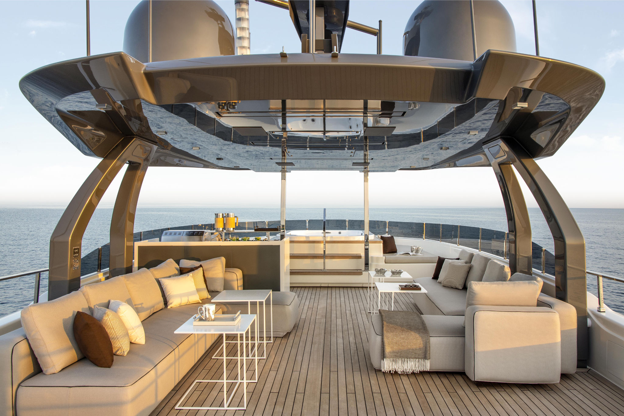 Custom Line Navetta 37 - internal 12