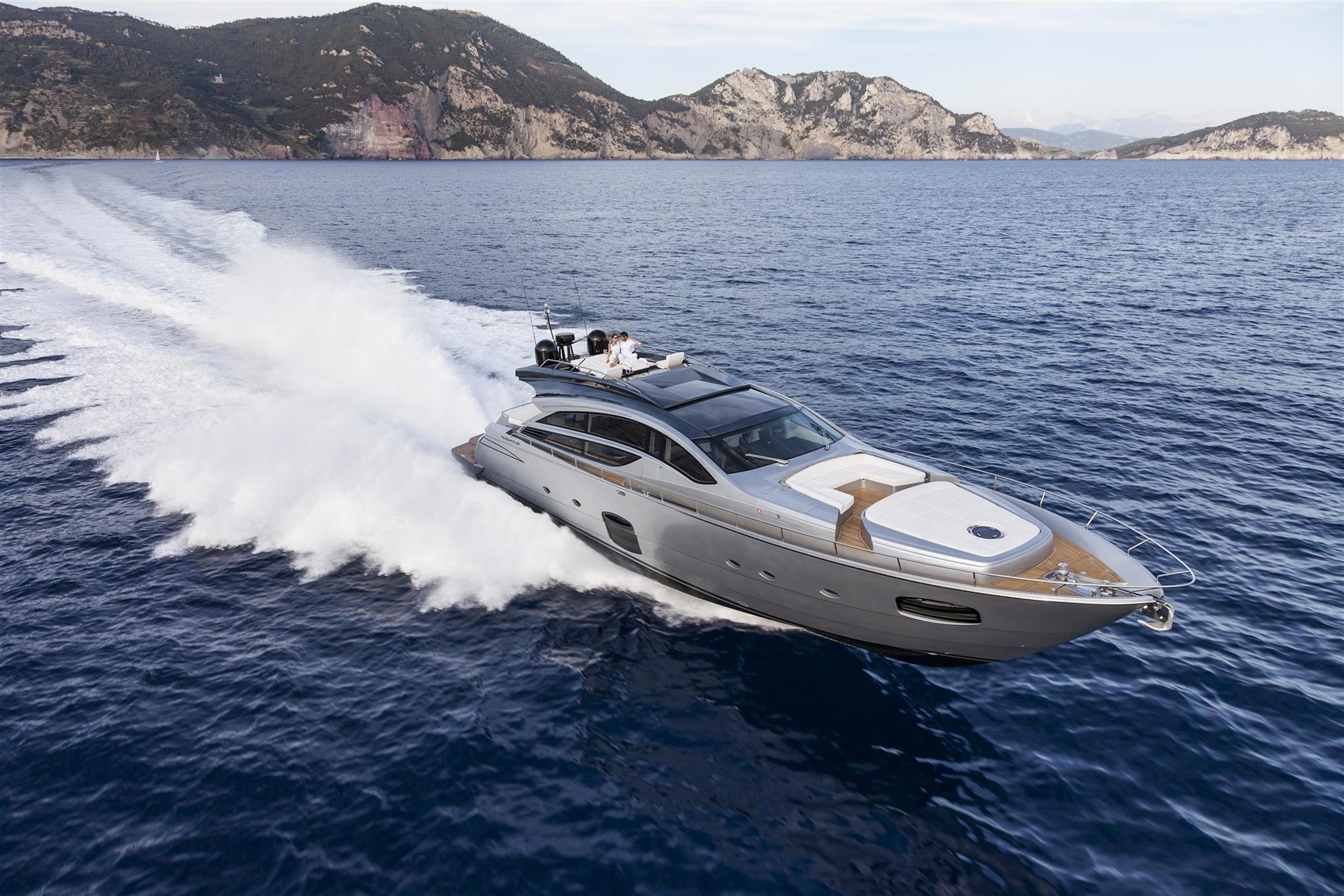 pershing 82 yacht price